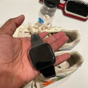 Fitbit versa 2